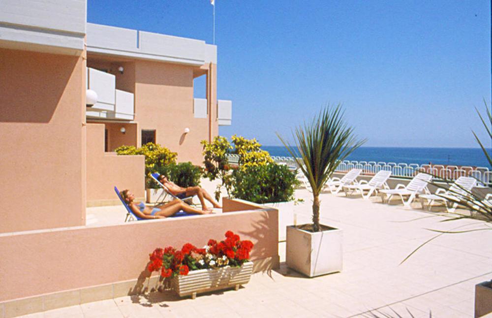 Residence Azzurro Massignano Zewnętrze zdjęcie